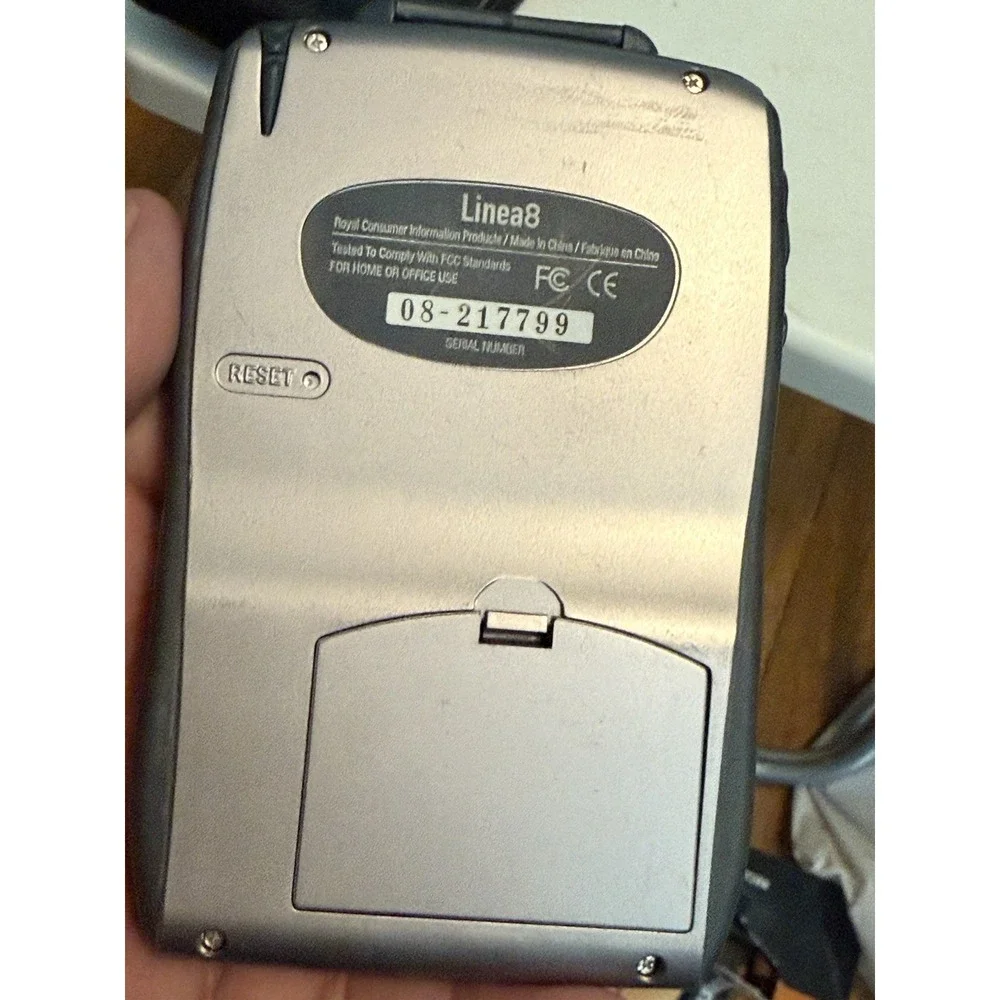 Royal‎ Linea 8 Personal Digital Assistant  ( Bad Screen) Parts Or Fixing